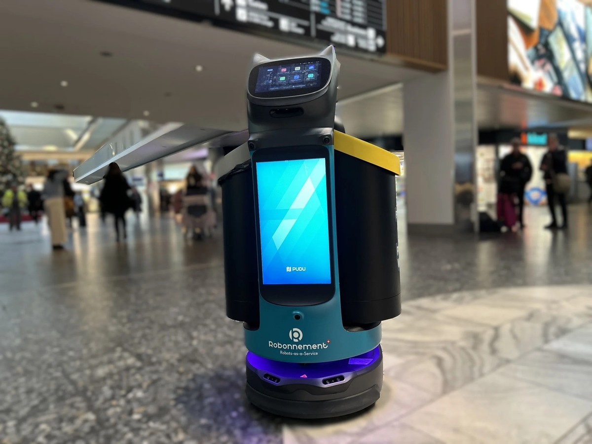 Futuriste: depuis peu, des robots roulants chargés de ramasser les déchets sont utilisés à l'aéroport de Zurich.