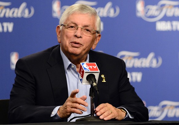 epa08098291 (FILE) - NBA commissioner David Stern meets the press prior to the Miami Heat at Oklahoma City Thunder game one of the NBA Finals outside the Chesapeake Energy Arena in Oklahoma City, Okla ...