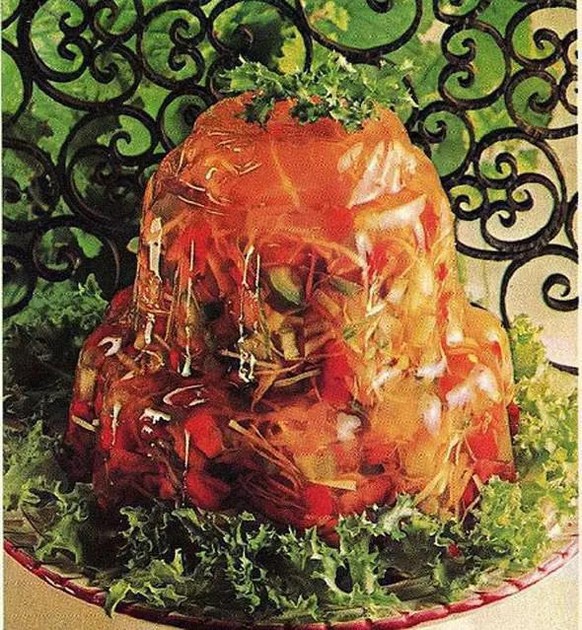 vintage jello recipes from hell sulz sülze glibber aspik essen food kochen retro charm and poise http://www.flickr.com/photos/charmandpoise/sets/72157594427234648/