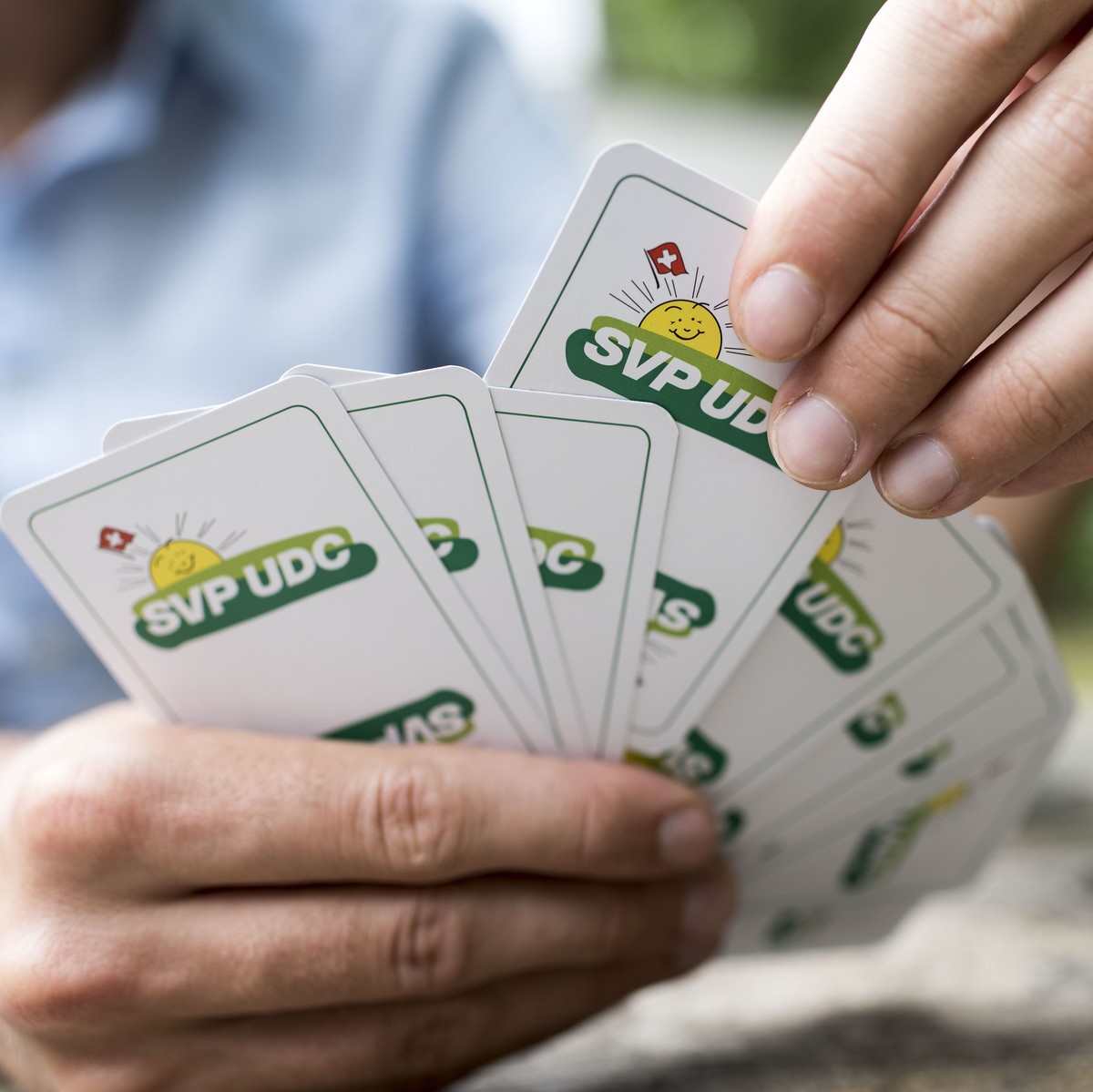 ARCHIVBILD ZUM RUECKTRITT DER PARTEILEITUNG DER SVP ZUERICH NACH DER WAHLSCHLAPPE, AM FREITAG, 29. MAERZ 2019 - Jass cards as giveaways of the Swiss People's Party (SVP) of Switzerland, on the oc ...