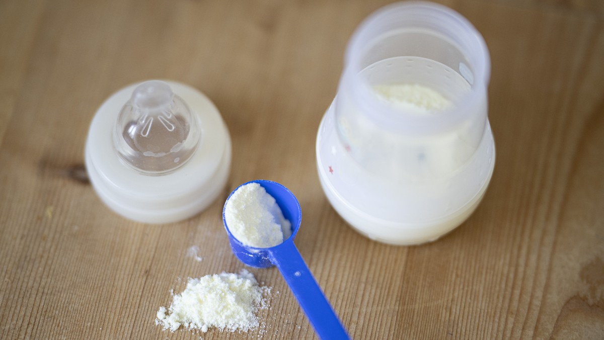 Milchpulver fuer Babys, aufgenommen am Samstag, 31. Januar 2026, in Valens. (KEYSTONE/Gian Ehrenzeller)