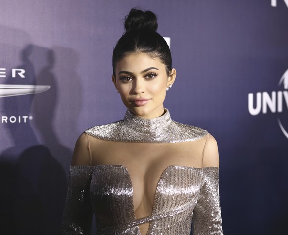 FILE - In this Jan. 8, 2017, file photo, Kylie Jenner arrives at the NBCUniversal Golden Globes afterparty at the Beverly Hilton Hotel in Beverly Hills, Calif. E! announced plans on April 10, 2017, fo ...