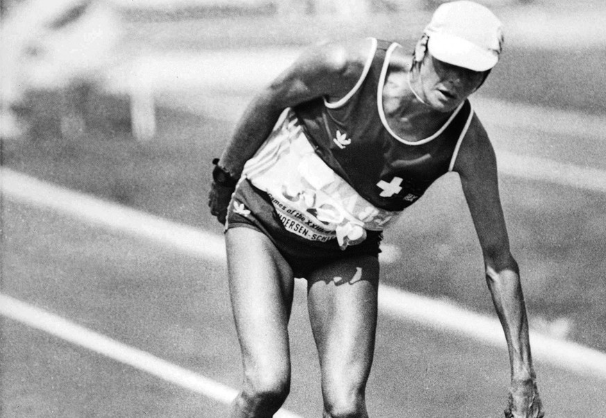 28.07.1984: Gaby Andersen-Schiess torkelt in der Hitze von LA völlig dehydriert über die Zielgerade des Olympia-Marathons