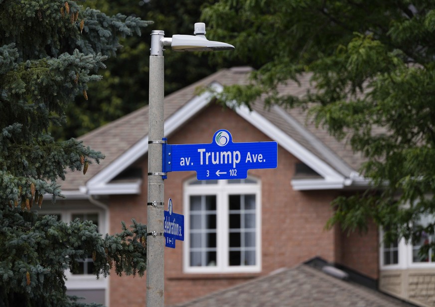 August 28, 2026, Ottawa, On, CAN: A street sign for Trump Avenue in Ottawa s Central Park neighbourhood is seen on Friday, Aug. 28, 2026. The neighbourhood has several streets named after New York Cit ...