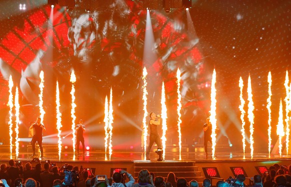 epa05955328 Imri Ziv (C) from Israel performs with the song &#039;I Feel Alive&#039; during rehearsals for the Second Semi-Final of the 62nd annual Eurovision Song Contest (ESC) at the International E ...