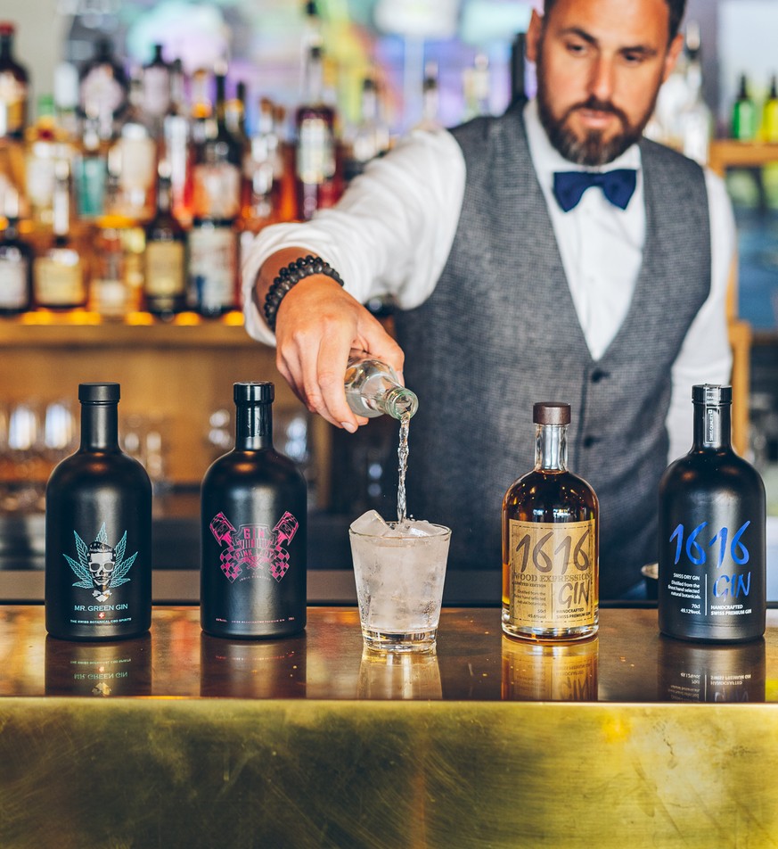 9 Schweizer Gins, die du unbedingt mal trinken solltest