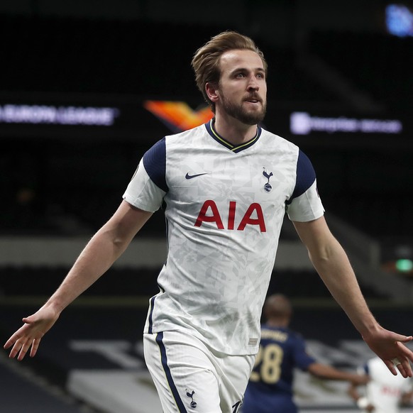 Tottenham&#039;s Harry Kane celebrates after scoring the opening goal during the Europa League round of 16, first leg, soccer match between Tottenham Hotspur and Dinamo Zagreb at the Tottenham Hotspur ...