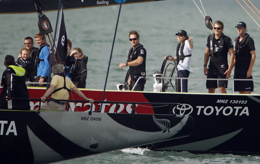 Frau am Steuer: Kate und William auf Segelturn in Neuseeland.