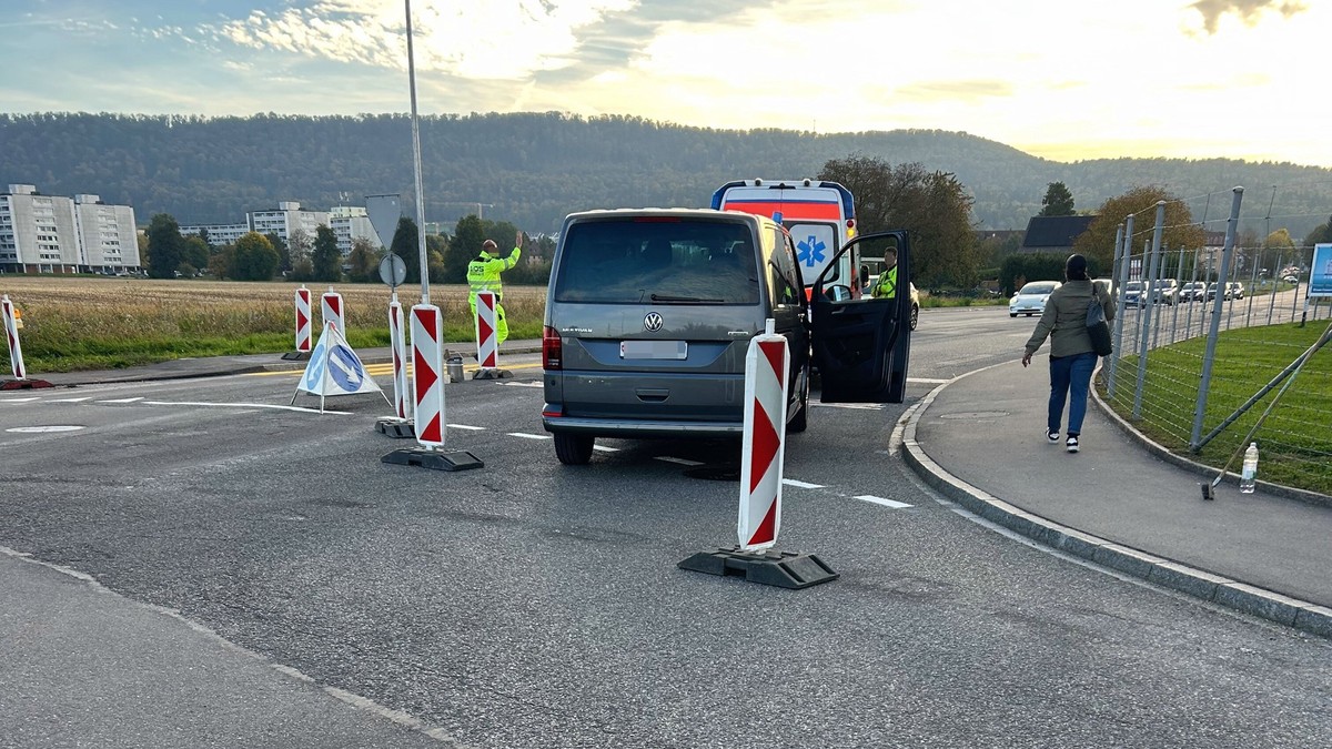 Unbekannter-Lenker-verletzt-Bauarbeiter-in-Lupfig-AG