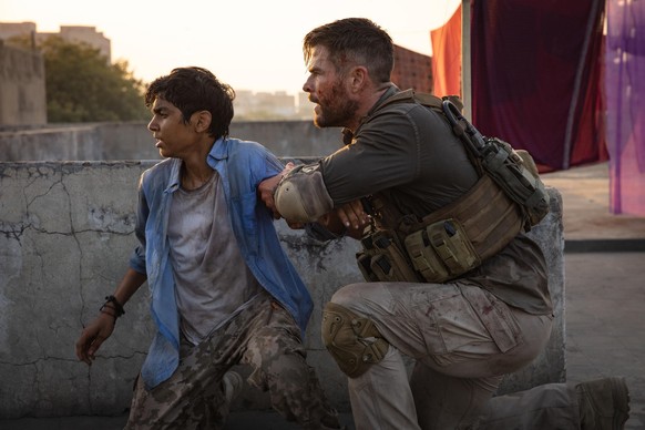 Tyler Rake: Extraction with Chris Hemsworth