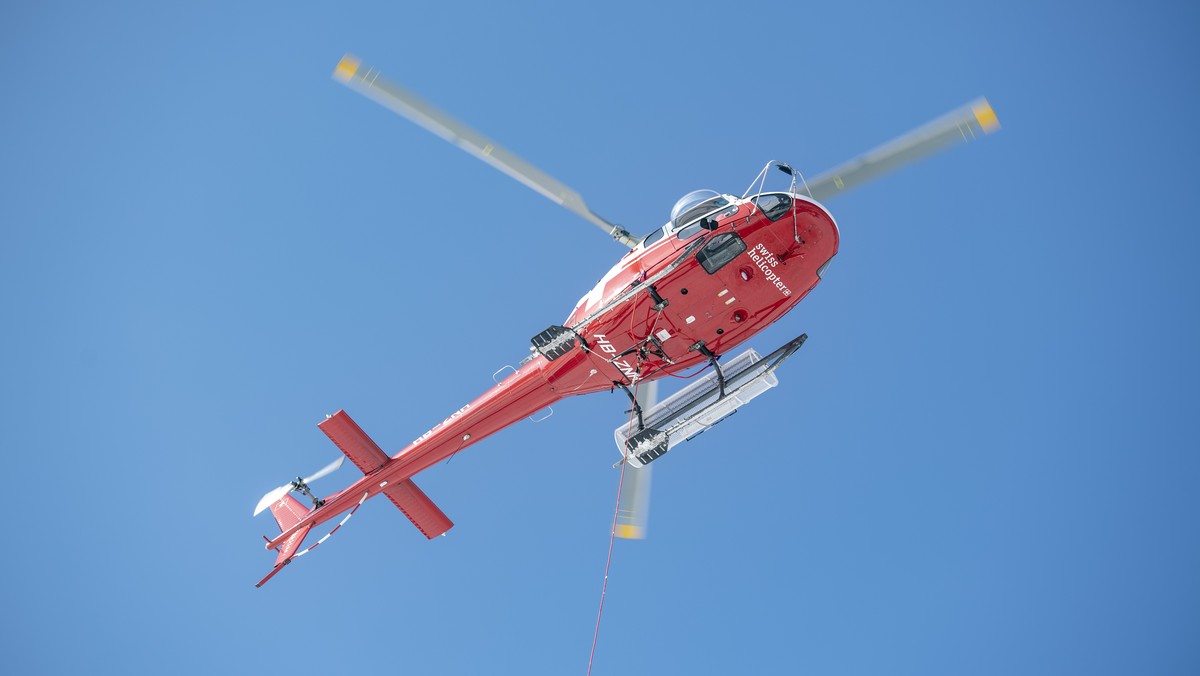 Helikopter-rettet-zwei-junge-Schweizer-aus-Bergnot-in-Italien