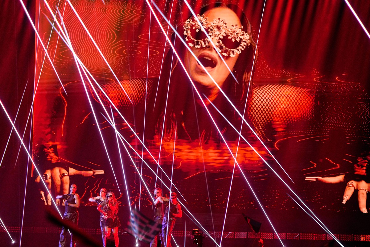 Felicia from Sweden performs the song "My System" during the first semifinal of the 70th Eurovision Song Contest in Vienna, Austria, Tuesday, May 12, 2026. (AP Photo/Martin Meissner)
Felicia