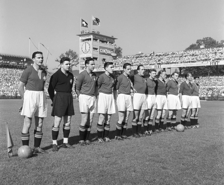 Die Schweizer Fussballnati an der Heim-WM 1954 im Berner Wankdorf.