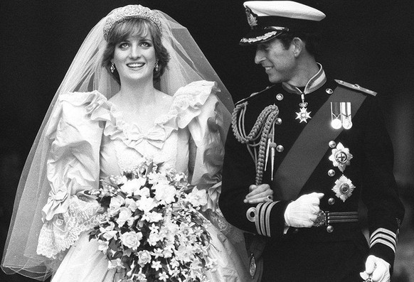 The Princess and Prince of Wales are seen on their wedding day in London in this July 29 1981 photo. (KEYSTONE/AP Photo/PA) UNITED KINGDOM OUT