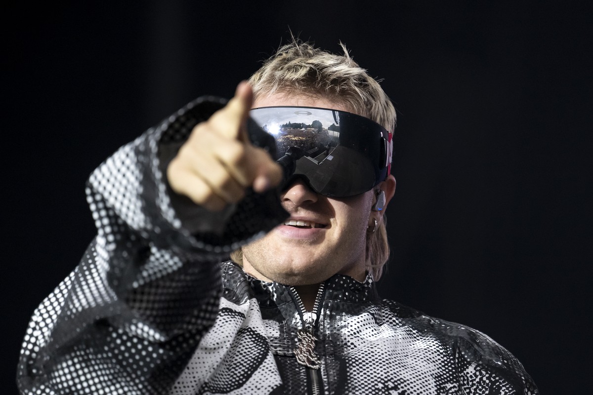 German rapper August Jean Diederich also known as Ski Aggu performs on the Main Stage, at the 42th Gurtenfestival edition, in Bern, Schweiz, Wednesday, July 16, 2025. The open air music festival runs  ...