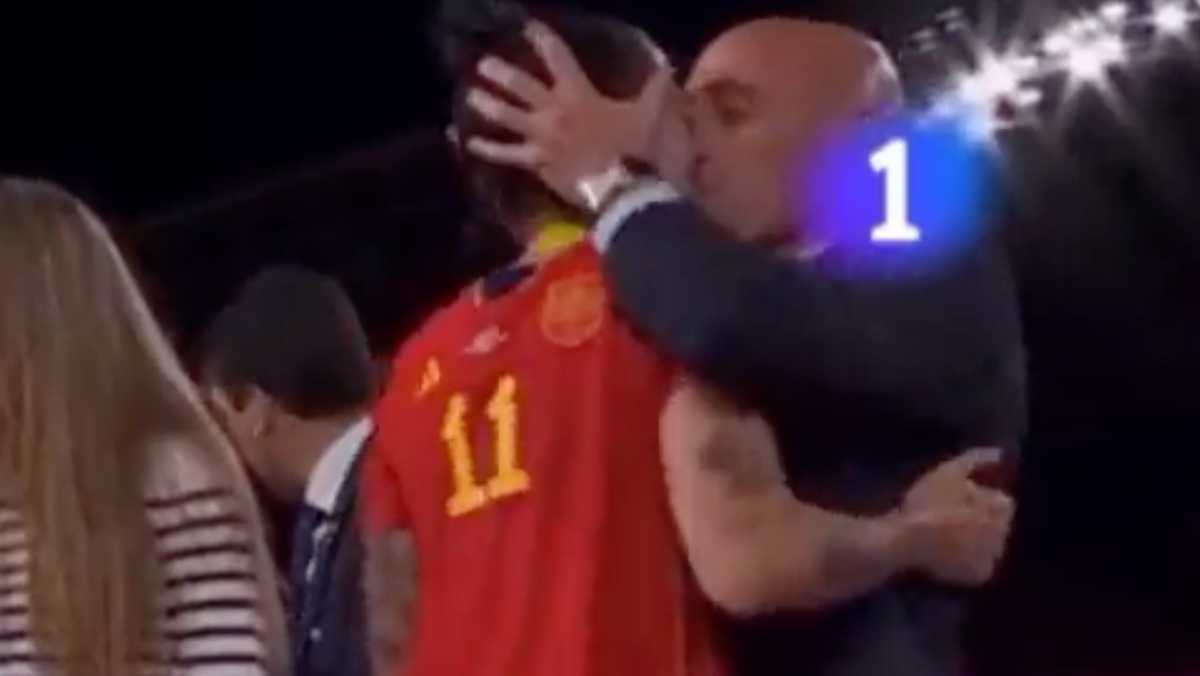 Frauen-WM: Luis Rubiales küsst Jenni Hermoso