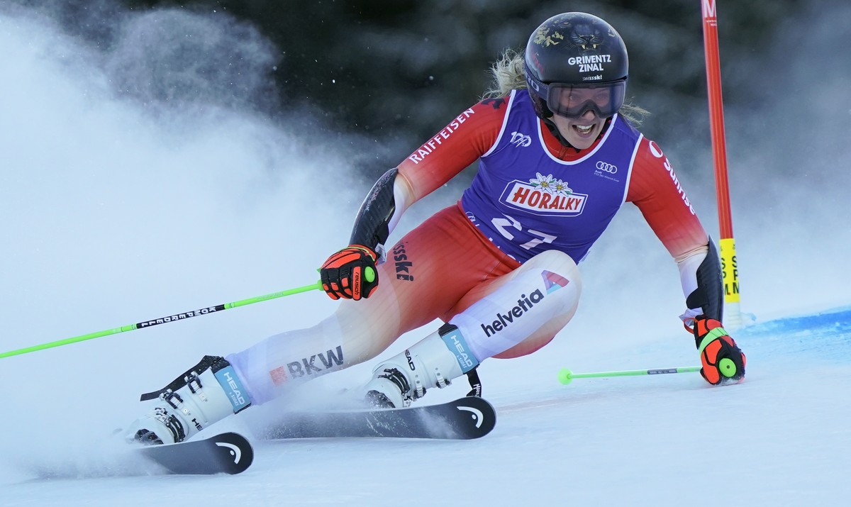 Switzerland's Camille Rast speeds down the course during the first run of an alpine ski, women's World Cup giant slalom race, in Jasna, Slovakia, Saturday, Jan. 20, 2024. (AP Photo/Pier Marc ...