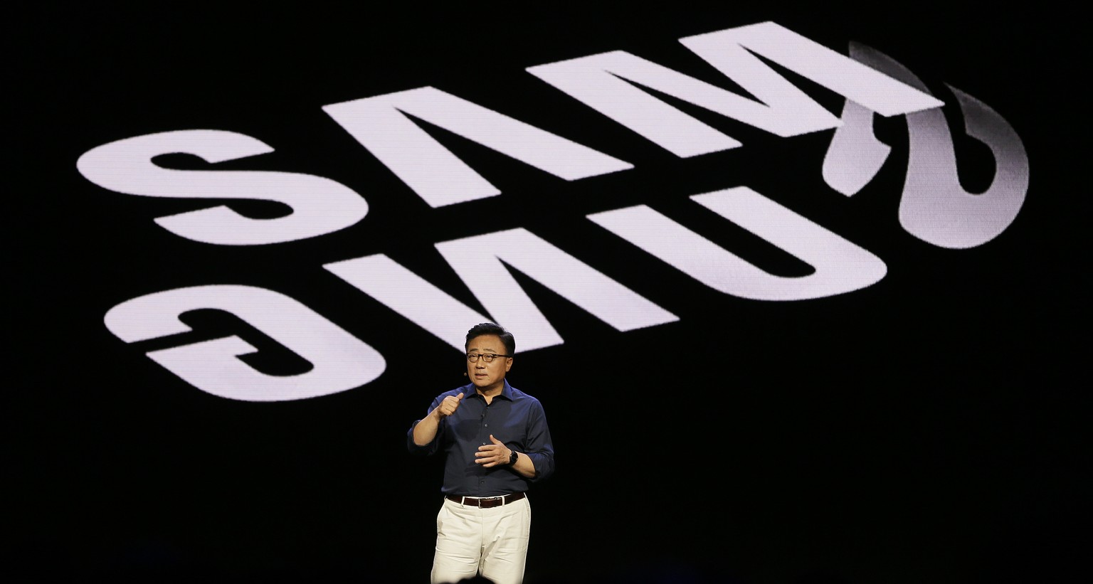 Samsung CEO DJ Koh speaks during the keynote address of the Samsung Developer Conference, Wednesday, Nov. 7, 2018, in San Francisco. (AP Photo/Eric Risberg)