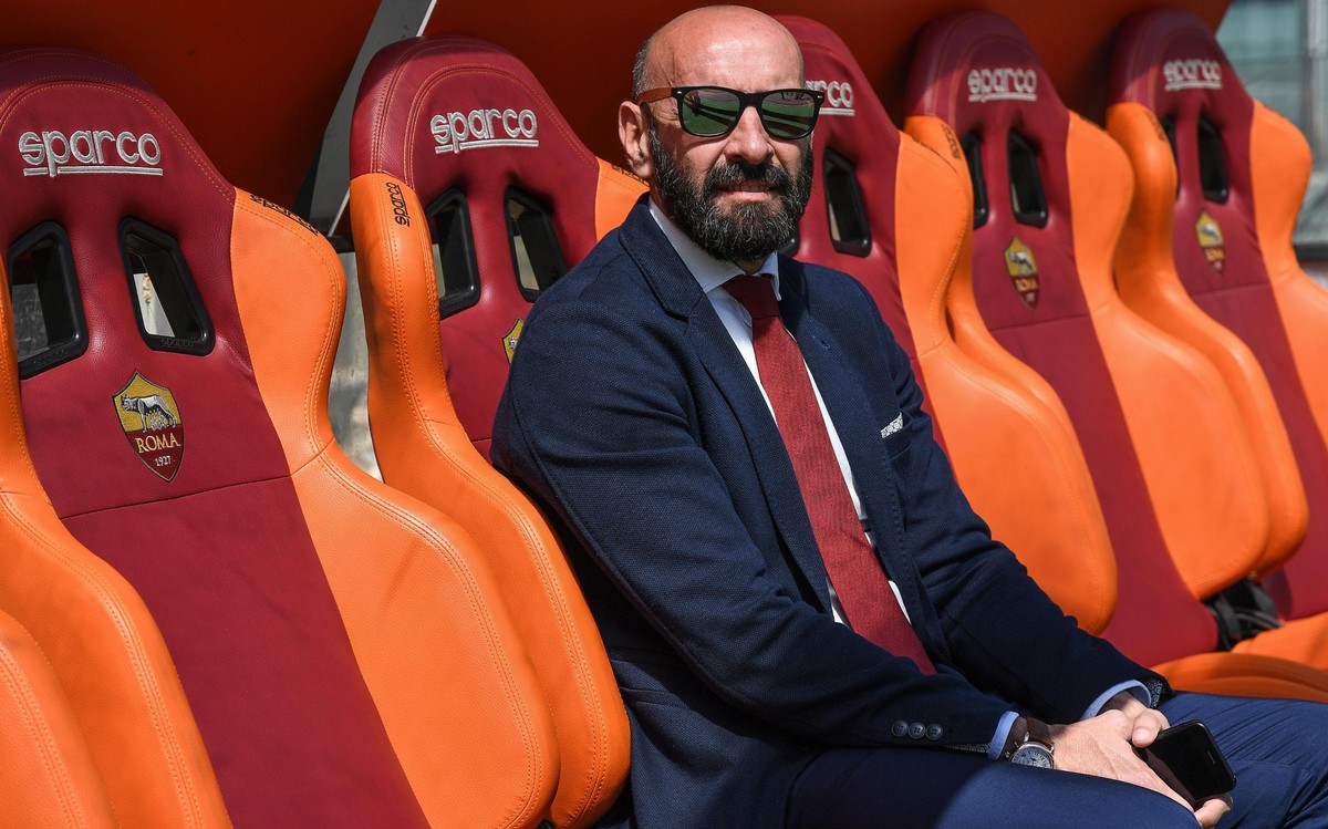 epa05936700 The new sports director of AS Roma, Jose Ramon Rodriguez, 'Monchi,' before the Italian Serie A soccer match AS Roma vs SS Lazio at the Olimpico stadium in Rome, Italy, 30 April 2 ...