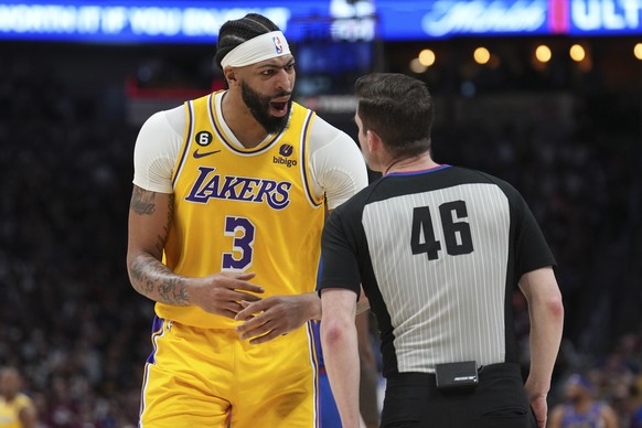 Los Angeles Lakers forward Anthony Davis (3) argues with referee Ben Taylor (46) during the first half of Game 1 of the NBA's Western Conference Finals series against the Denver Nuggets...