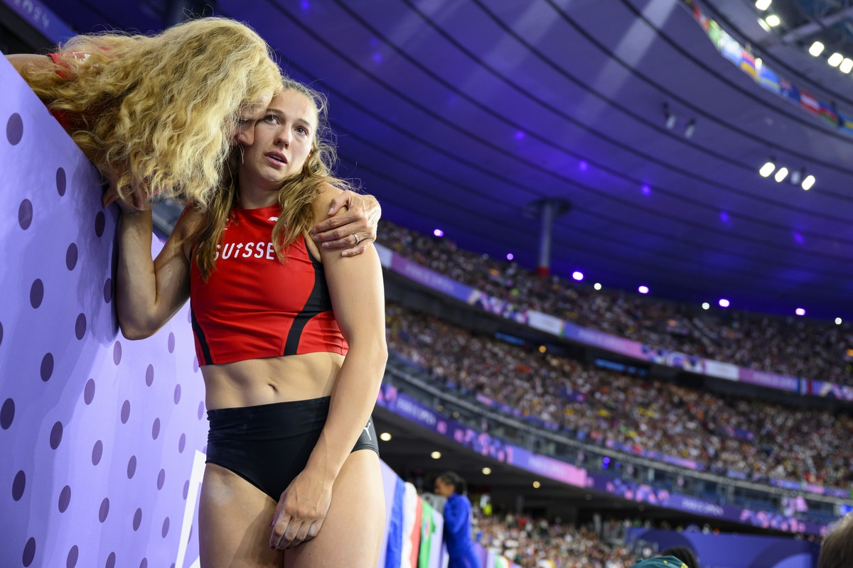 Fourth placed Angelica Moser of Switzerland reacts during the women's Pole Vault Final at the 2024 Paris Summer Olympics in Paris, France, Wednesday, August 7, 2024. (KEYSTONE/Laurent Gillieron)