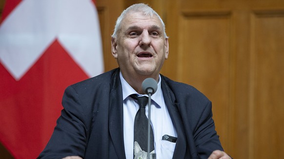 Er ist der erste Grüne Parlamentarier Europas: der Waadtländer Nationalrat Daniel Brélaz. Sein Markenzeichen ist die Katzen-Krawatte. (Archivbild)