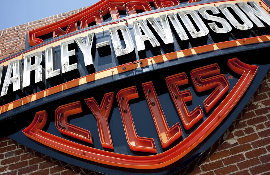 FILE - This Monday, July 16, 2012, file photo, shows a sign for Harley-Davidson Motorcycles at the Harley-Davidson store in Glendale, Calif. Harley-Davidson Inc. reports financial results Tuesday, Apr ...
