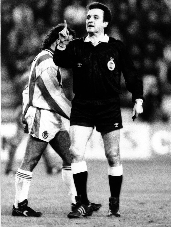 El arbitro Enriquez Negreira. The referee Enriquez Negreira. ARCHIVOxMARCA PUBLICATIONxNOTxINxESP 0202989434st
