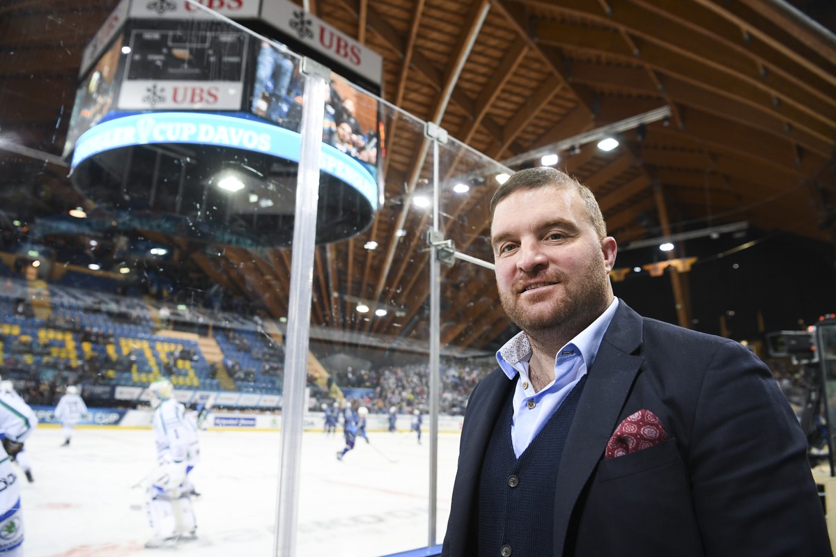 ARCHIVBILD ZUM PREMIUM-INTERVIEW MIT MARC GIANOLA --- OC president Marc Gianola poses prior the game between HC Ambri-Piotta and Salavat Yulaev Ufa, at the 93th Spengler Cup ice hockey tournament in D ...