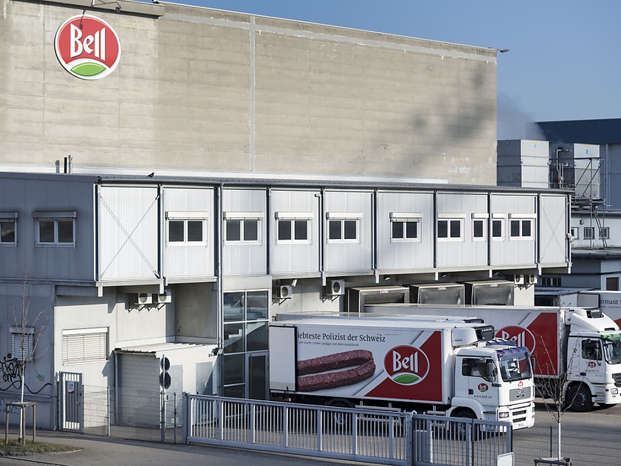 Beim Fleischverarbeiter Bell in Basel ist es am Donnerstag zu einer Chemiehavarie gekommen. Zwölf Angestellte mussten zur Kontrolle ins Spital gebracht werden. (Archivbild)