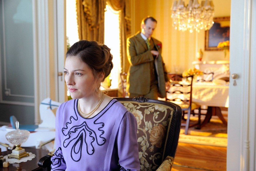 BOARDWALK EMPIRE, (from left): Kelly Macdonald, Steve Buscemi,