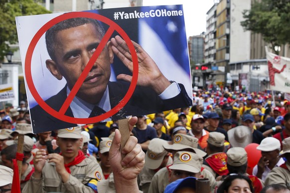 Maduro und Demonstranten in Caracas werfen den USA vor, einen Putsch gegen Venezuelas Regierung vorzubereiten.&nbsp;