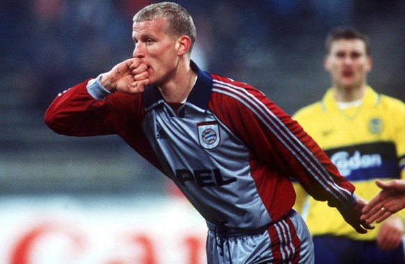 MUNICH, GERMANY - NOVEMBER 25: CHAMPIONS LEAGUE 98/99 Muenchen; FC BAYERN MUENCHEN - BROENDBY KOPENHAGEN 2:0; 1:0 Jubel Carsten JANCKER/BAYERN (Photo by Martin Rose/Bongarts/Getty Images)