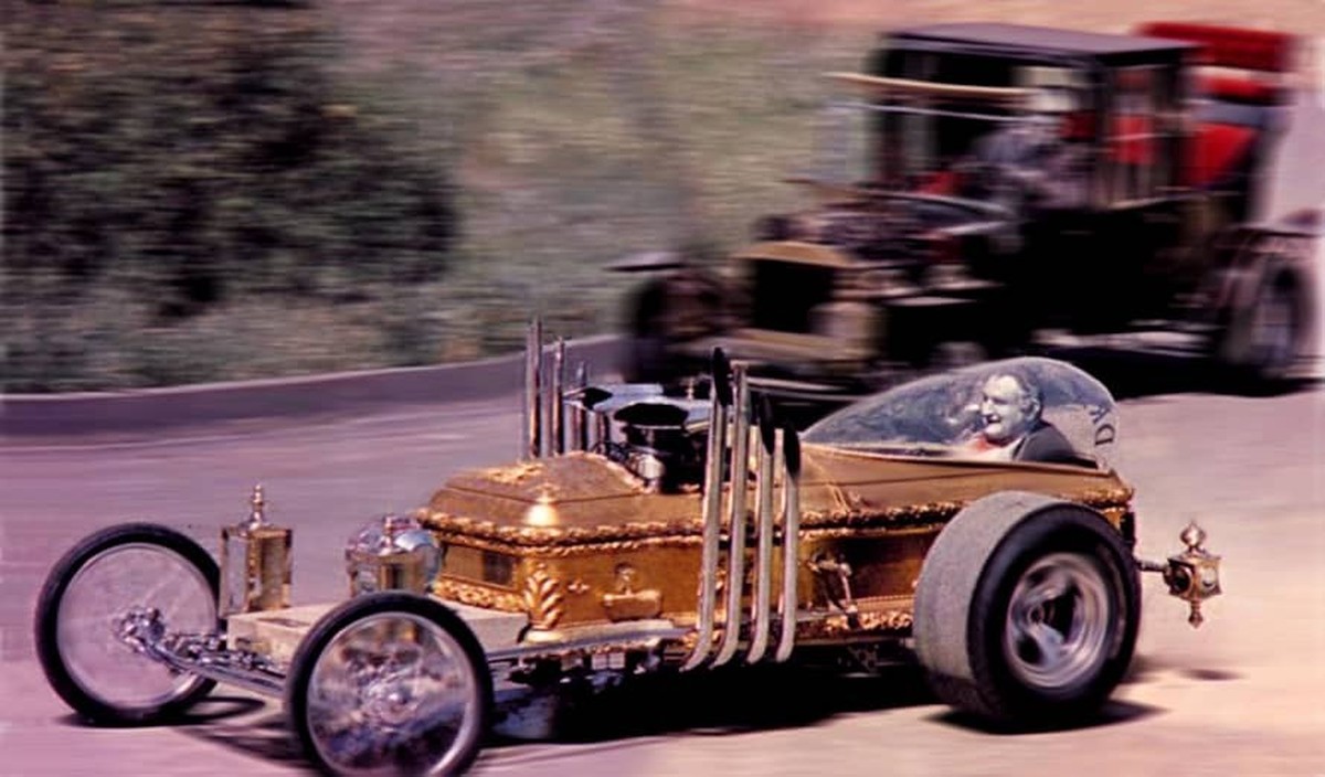 George Barris&amp;#039; &amp;quot;Drag-U-La&amp;quot; from The Munsters TV series.
https://www.drivingline.com/articles/george-barris-1925-2015-kustom-kulture-original/