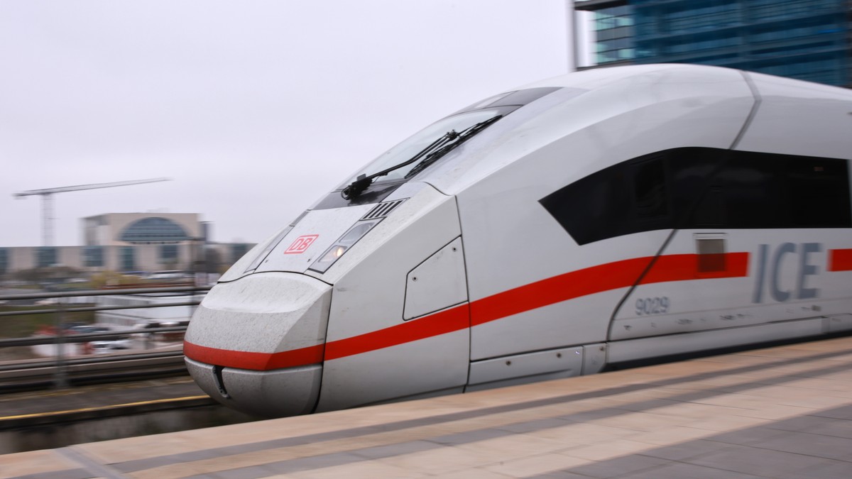 epa11991869 A Deutsche Bahn (DB) ICE train departs Berlin Central Station in Berlin, Germany, 27 March 2025. The Deutsche Bahn AG held its annual results press conference on 27 March 2025. EPA/CLEMENS ...