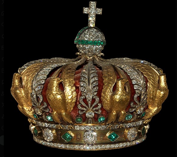 crown eugenie louvre