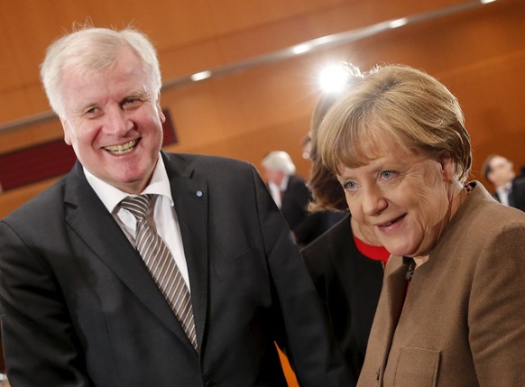 Bayerns Ministerpräsident Horst Seehofer, hier mit Kanzlerin Merkel, pochte vehement auf schärfere Regelungen für Asylsuchende.