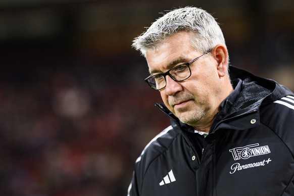 ARCHIV - 31.10.2023, Baden-W�rttemberg, Stuttgart: Fu�ball: DFB-Pokal, VfB Stuttgart - 1. FC Union Berlin, 2. Runde, MHPArena. Union Berlins damaliger Trainer Urs Fischer steht vor dem Spiel im Stadio ...