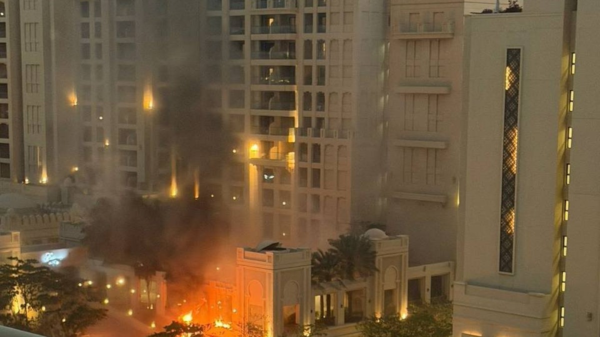 Les premiers instants après l’explosion survenue à l’hôtel Fairmont de Dubaï.