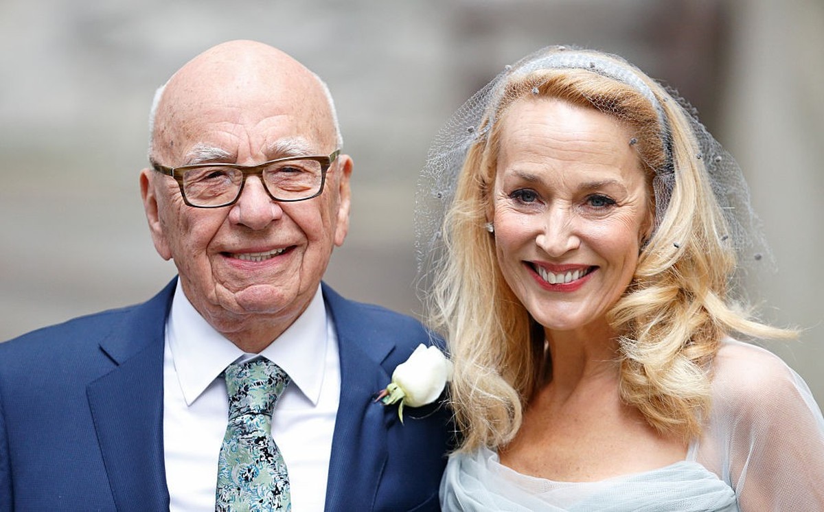 LONDON, UNITED KINGDOM - MARCH 05: (EMBARGOED FOR PUBLICATION IN UK NEWSPAPERS UNTIL 48 HOURS AFTER CREATE DATE AND TIME) Rupert Murdoch and Jerry Hall leave St Bride's Church after their wedding ...