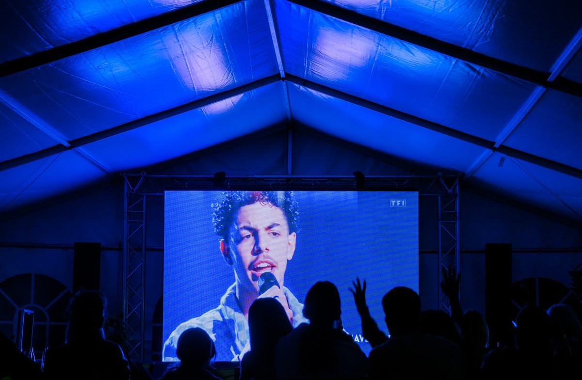Le neuchâtelois Loris Triolo est le premier suisse à s'être qualifié pour la finale du télé-crochet The Voice.
