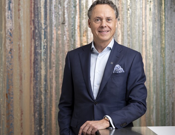 AVIS --- ZU RALPH HAMERS, CEO UBS, STELLEN WIR IHNEN FOLGENDES NEUES PORTRAIT ZUR VERFUEGUNG. WEITERE BILDER FINDEN SIE AUF visual.keystone-sda.ch --- Ralph Hamers, CEO der UBS Group AG, portraitiert  ...