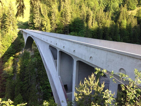 Die Schweizer Brücken sind sicher; so auch die&nbsp;Salginatobelbrücke.