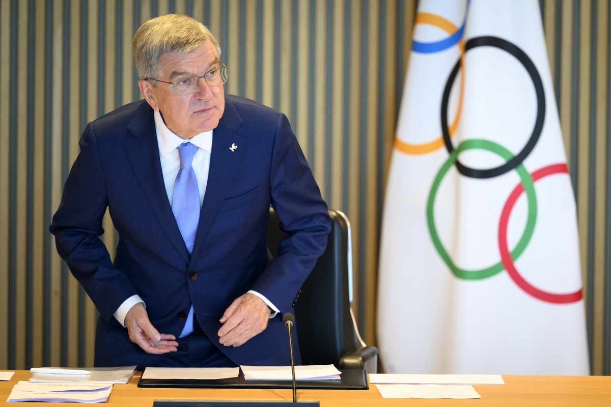 International Olympic Committee (IOC) President Thomas Bach speaks at the opening of the executive board meeting of the International Olympic Committee (IOC), at the Olympic House, in Lausanne, Switze ...
