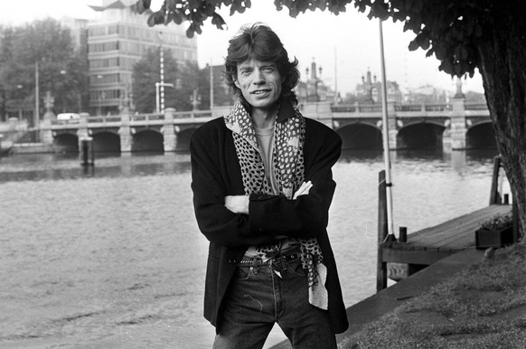 MICK JAGGER CELEBRATES HIS 65TH BIRTHDAY ON 26 JULY 2008 MICK JAGGER OF THE ROLLING STONES 1987/09 AMSTERDAM /- *RESTRICTED*, Credit:Goedefroit Music / Avalon PUBLICATIONxNOTxINxUKxFRAxUSA Copyright:  ...