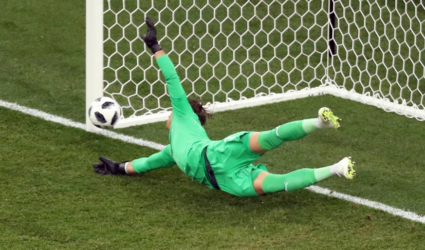 epa06845306 Goalkeeper Yann Sommer of Switzerland in action the FIFA World Cup 2018 group E preliminary round soccer match between Switzerland and Costa Rica in Nizhny Novgorod, Russia, 27 June 2018.
 ...