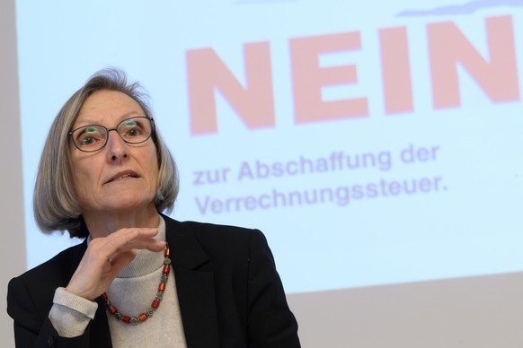 Prisca Birrer-Heimo, SP-Nationalraetin (LU) spricht waehrend einer Medienkonferenrez des Referendumskomitees zur Abschaffung der Verrechnungssteuer, am Donnerstag, 13. Januar 2022, in Bern. (KEYSTONE/Anthony Anex)