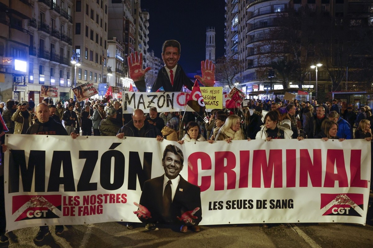 Inondations à Valence: les manifestants veulent la démission des autorités