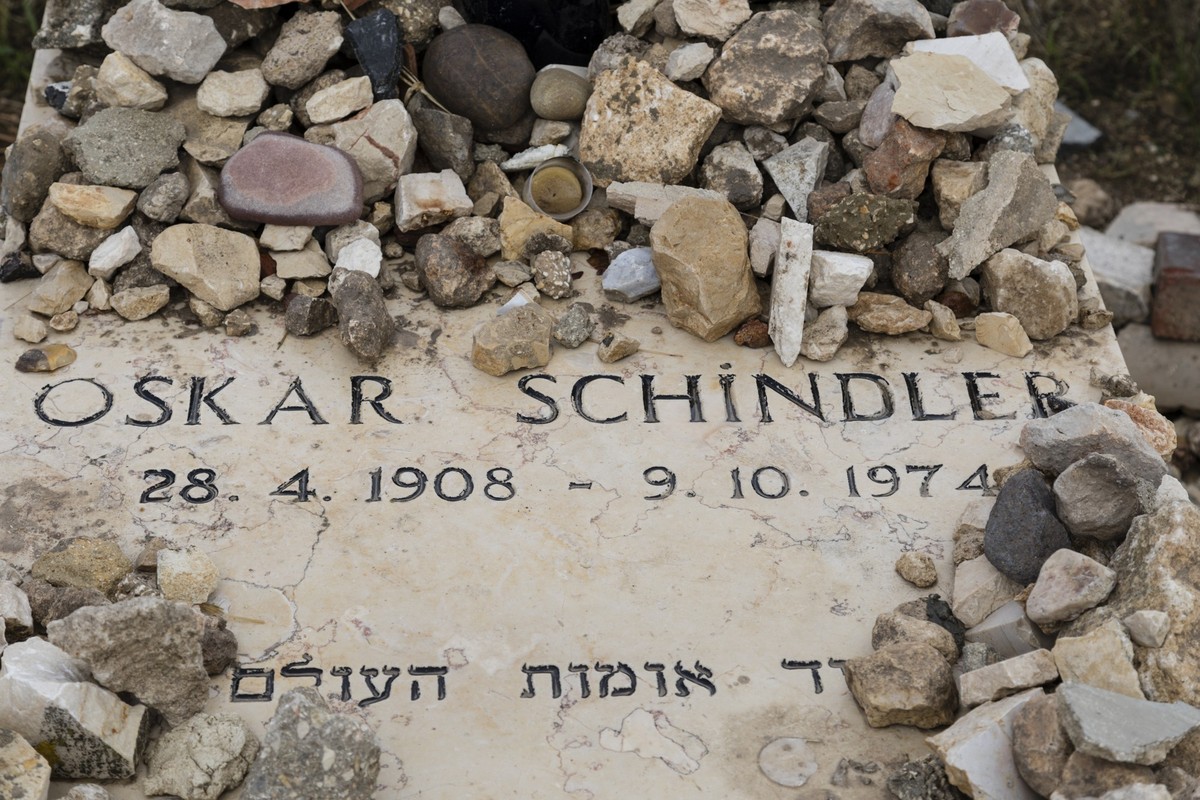 Oskar Schindlers Grab in Jerusalem.