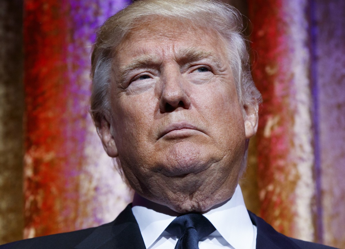 President-elect Donald Trump speaks during the presidential inaugural Chairman's Global Dinner, Tuesday, Jan. 17, 2017, in Washington. (AP Photo/Evan Vucci)